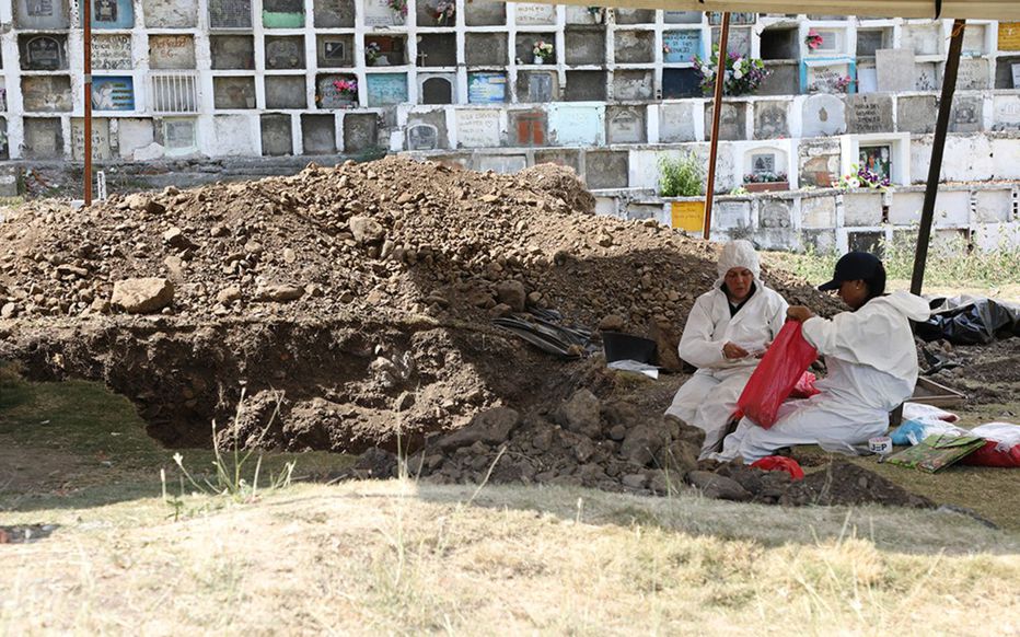 Los investigadores del Juzgado Especial de Paz están desenterrando cadáveres en el cementerio de Las Mercedes en Dabeiba y en relación con los asesinatos cometidos por el ejército. JEP